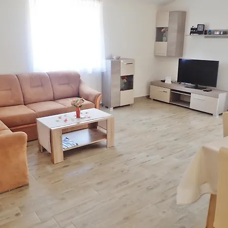 Apartman With Parking Space Starigrad, Paklenica - 25547 *